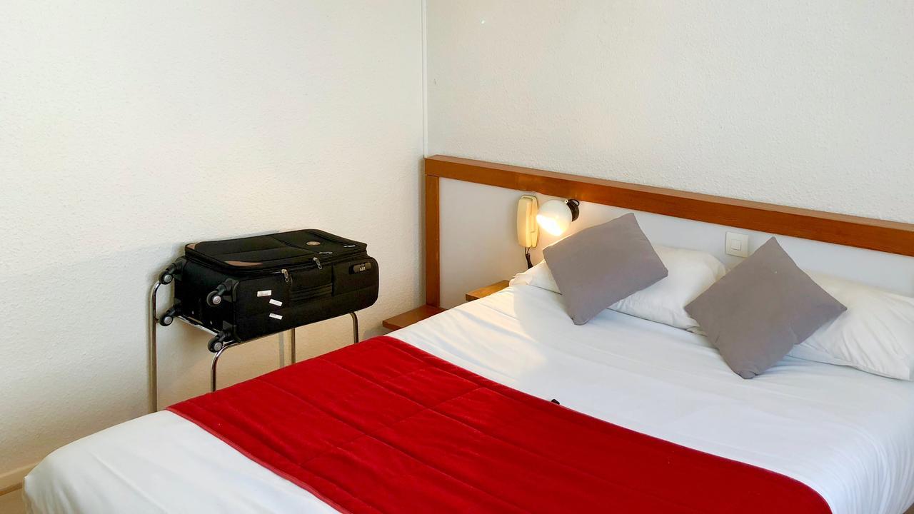 Logis Hotels - Hotel Et Restaurant Les Cordeliers Casteljaloux Ngoại thất bức ảnh